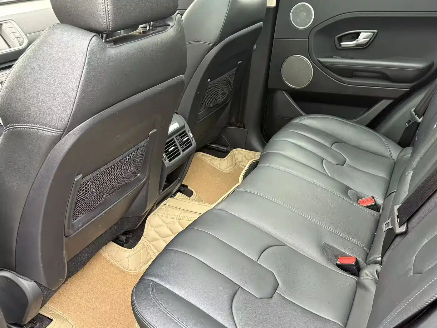Land Rover Range Rover Evoque 2015 2.0T 5-Door Intelligent Edition фото 11