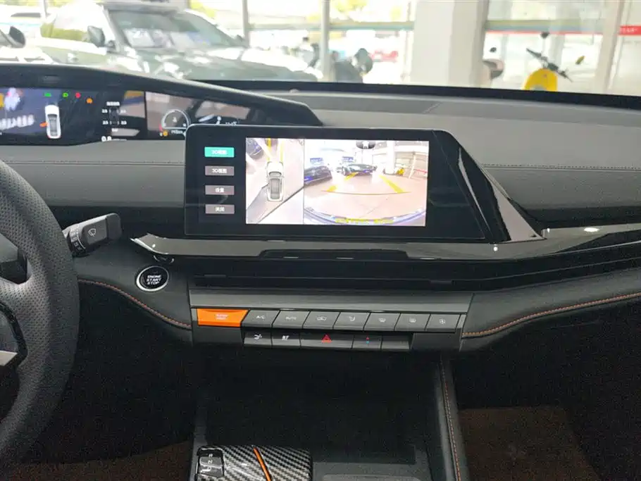 CHANGAN UNI-V