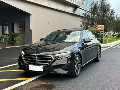 Mercedes-Benz E