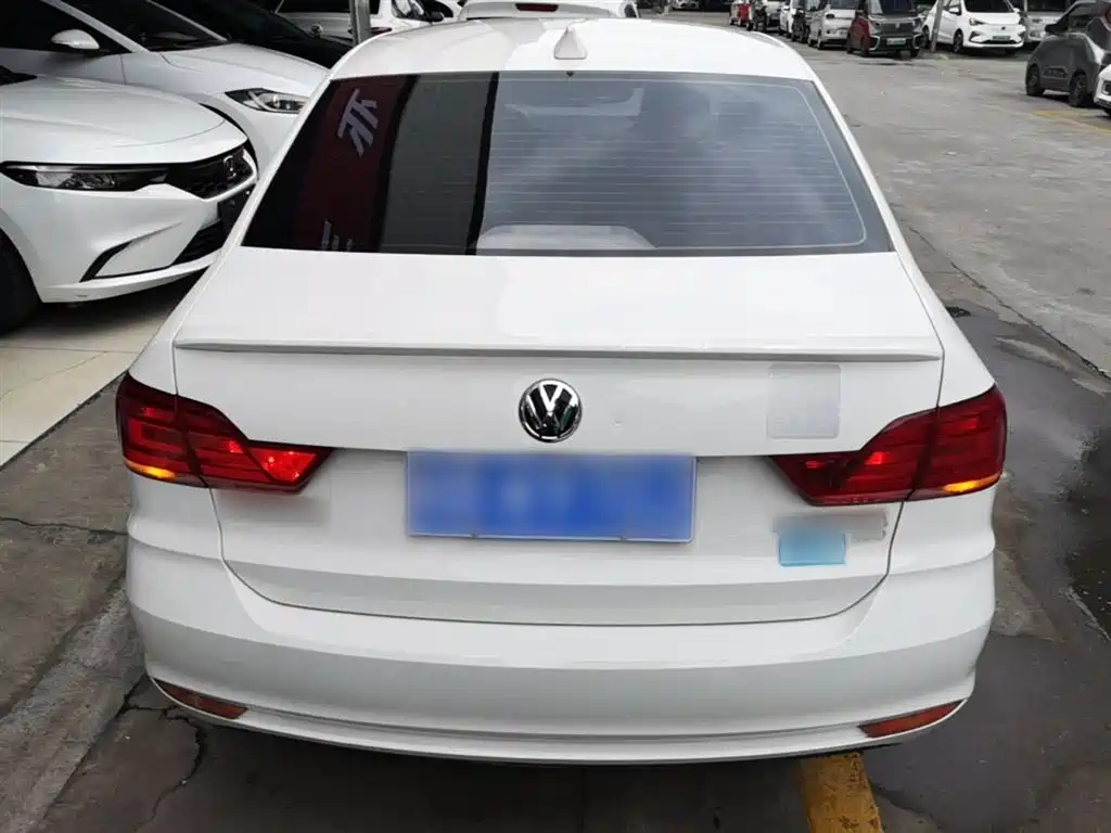 Volkswagen Santana 2017 Gran Santana 1.6L Auto Trendline фото 6