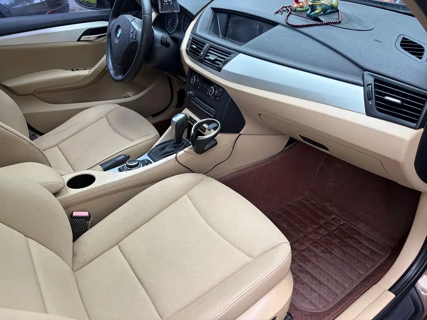 BMW X1 2012 xDrive20i Luxury фото 7
