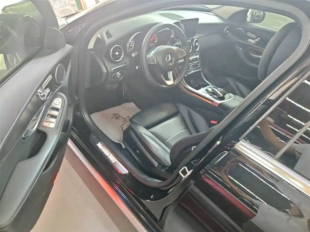 Mercedes-Benz C-Class 2016 C 200 L Sport фото 23