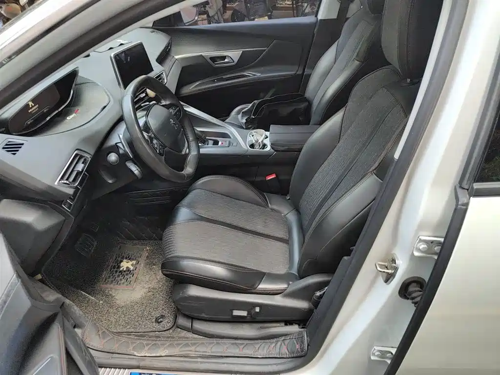 Peugeot 5008 2017 380THP 7-seat Elite Edition фото 8
