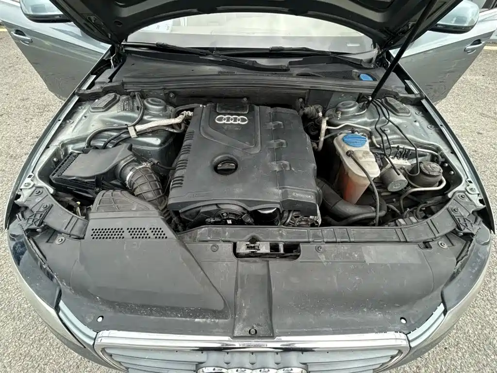Audi A4L 2010 2.0 TFSI Technology фото 18