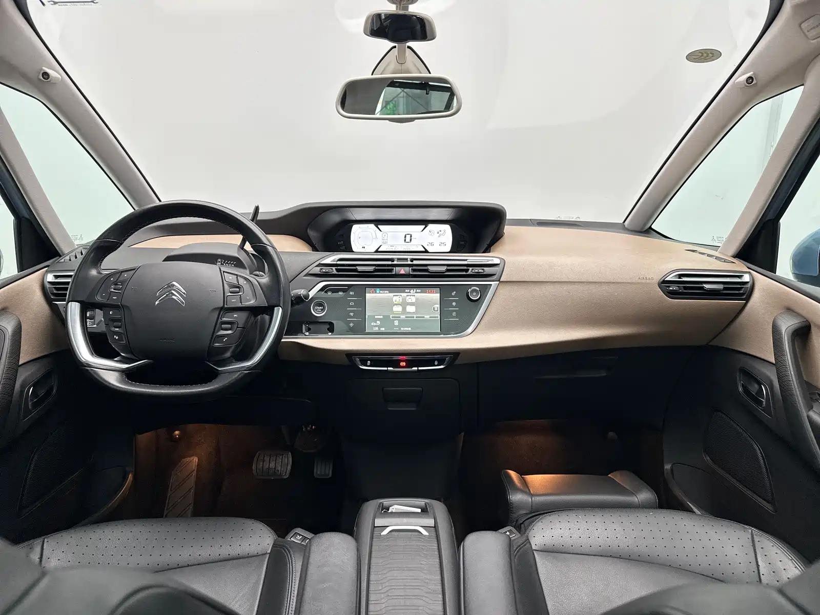 صورة 41 - Citroën C4 Picasso