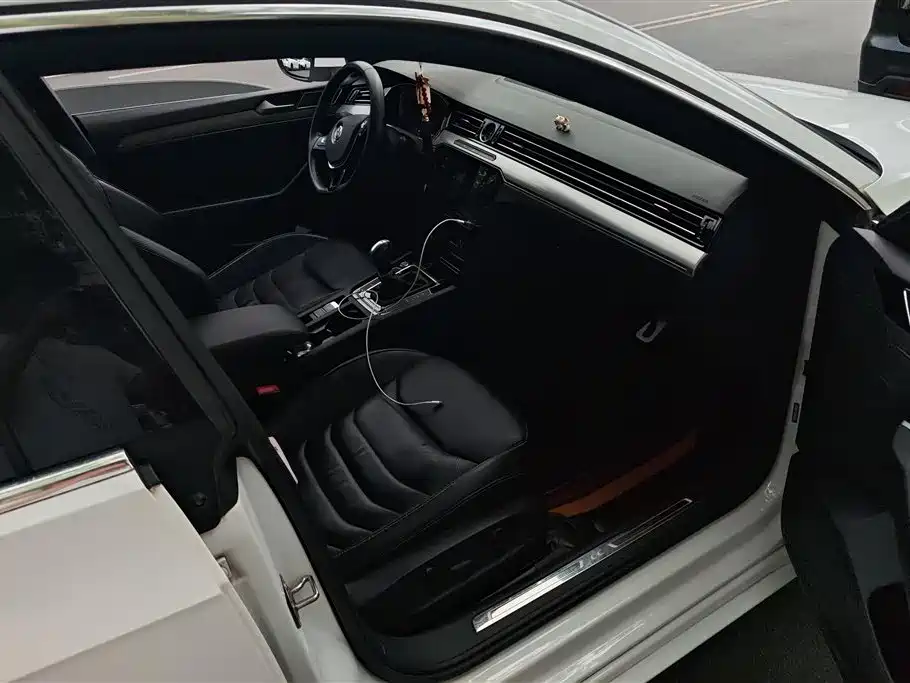 Volkswagen FAW-Volkswagen CC 2020 330TSI Glamour Version China VI фото 7