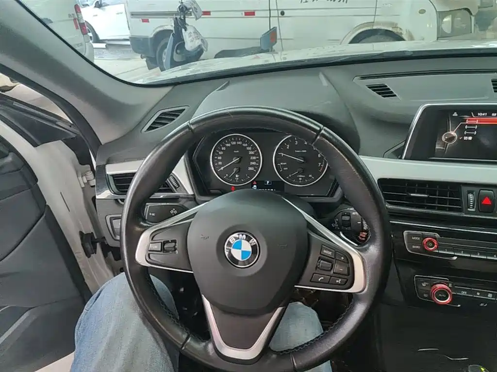 BMW X1 2016 sDrive18Li Fashion Model фото 11
