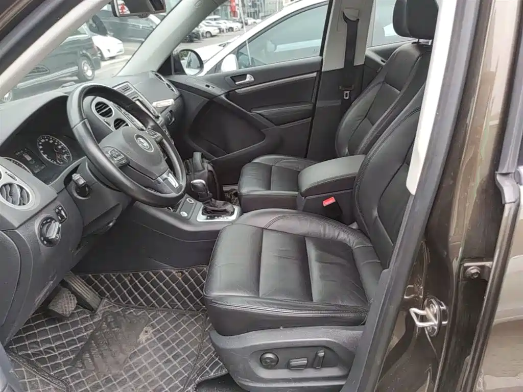 Volkswagen Tiguan 2015 1.8TSI Automatic 2WD Highline фото 15
