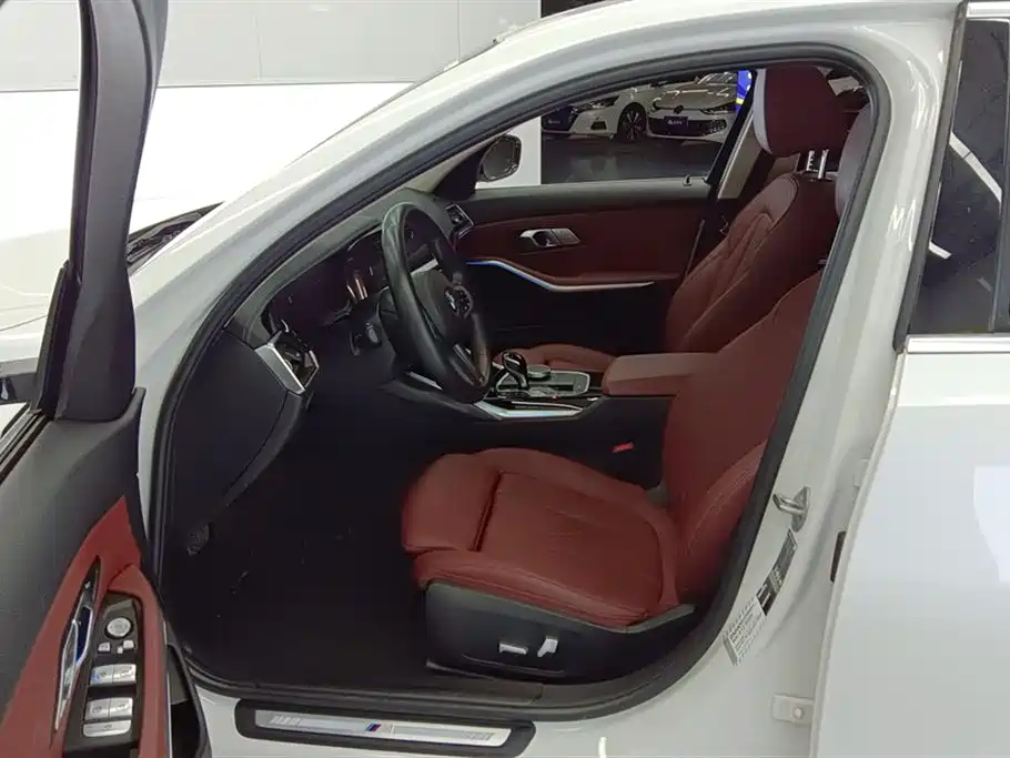 BMW 3 Series 2022 320Li M Sport Package фото 9