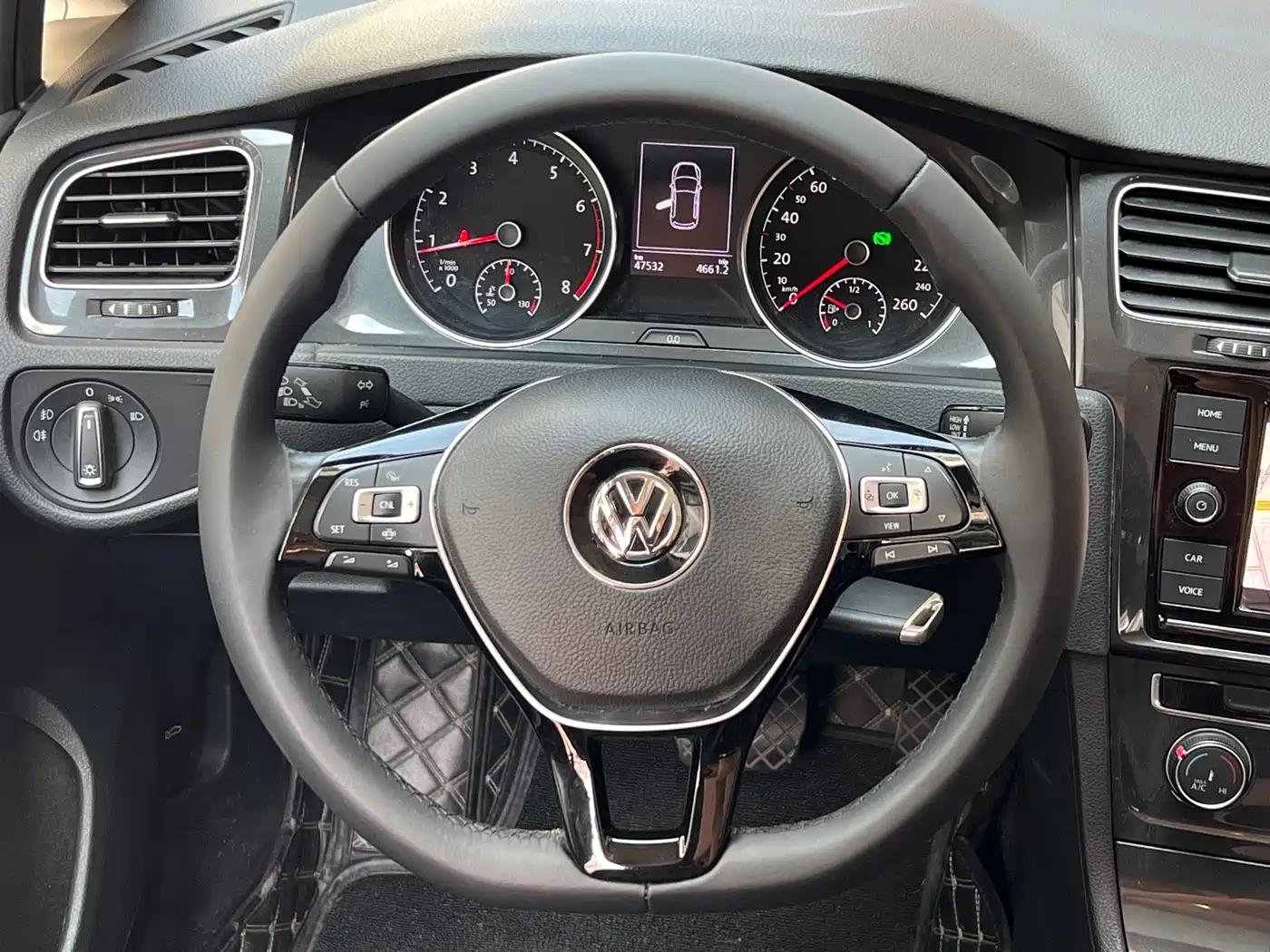 Volkswagen Golf 2019 200TSI DSG Comfort Progressive China VI фото 5