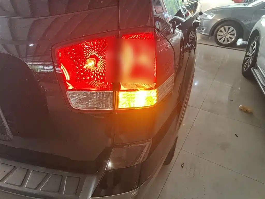 Kia Borego 2015 3.8L Luxury Edition China IV фото 8