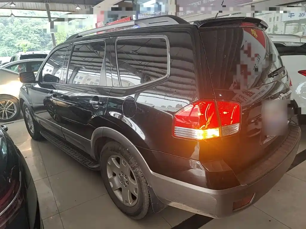 Kia Borego 2015 3.8L Luxury Edition China IV фото 5