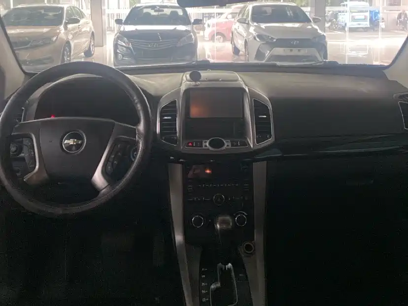 Chevrolet Captiva 2013 2.4L 2WD Urban Edition 7-seater фото 10