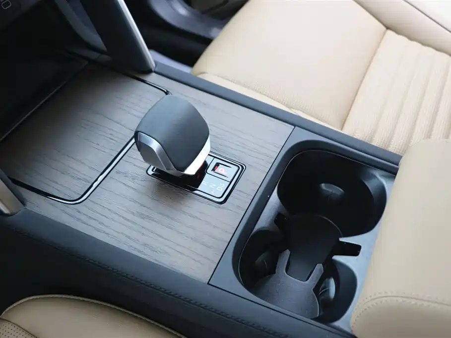 Land Rover Discovery Sport 2024 Performance Technology Edition фото 14