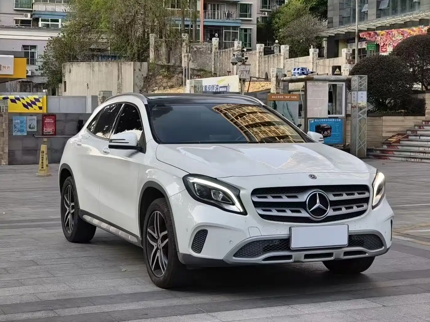 Mercedes-Benz GLA 2017 GLA 200 Fashion фото 2