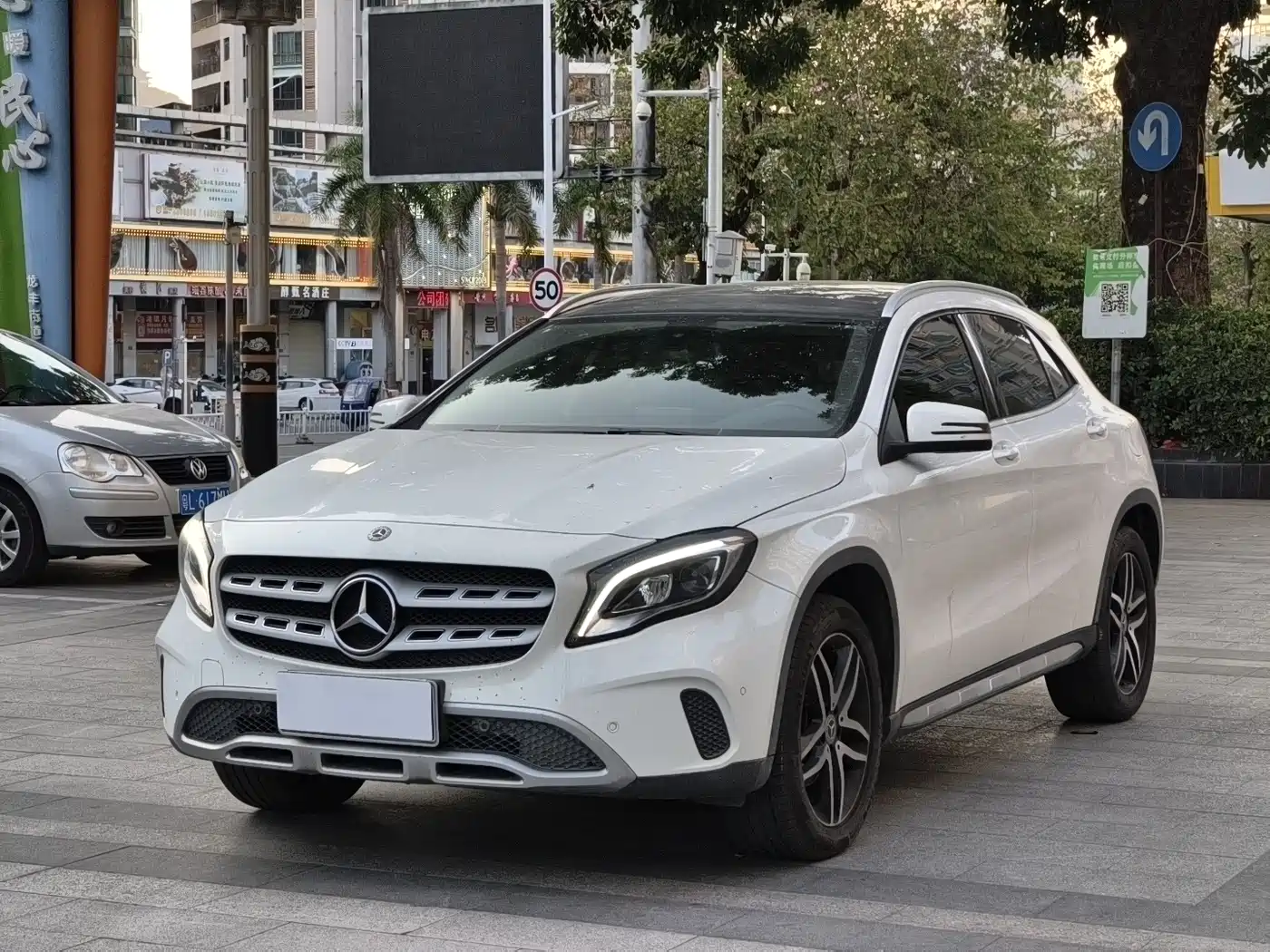 Mercedes-Benz GLA 2017 GLA 200 Fashion фото 3