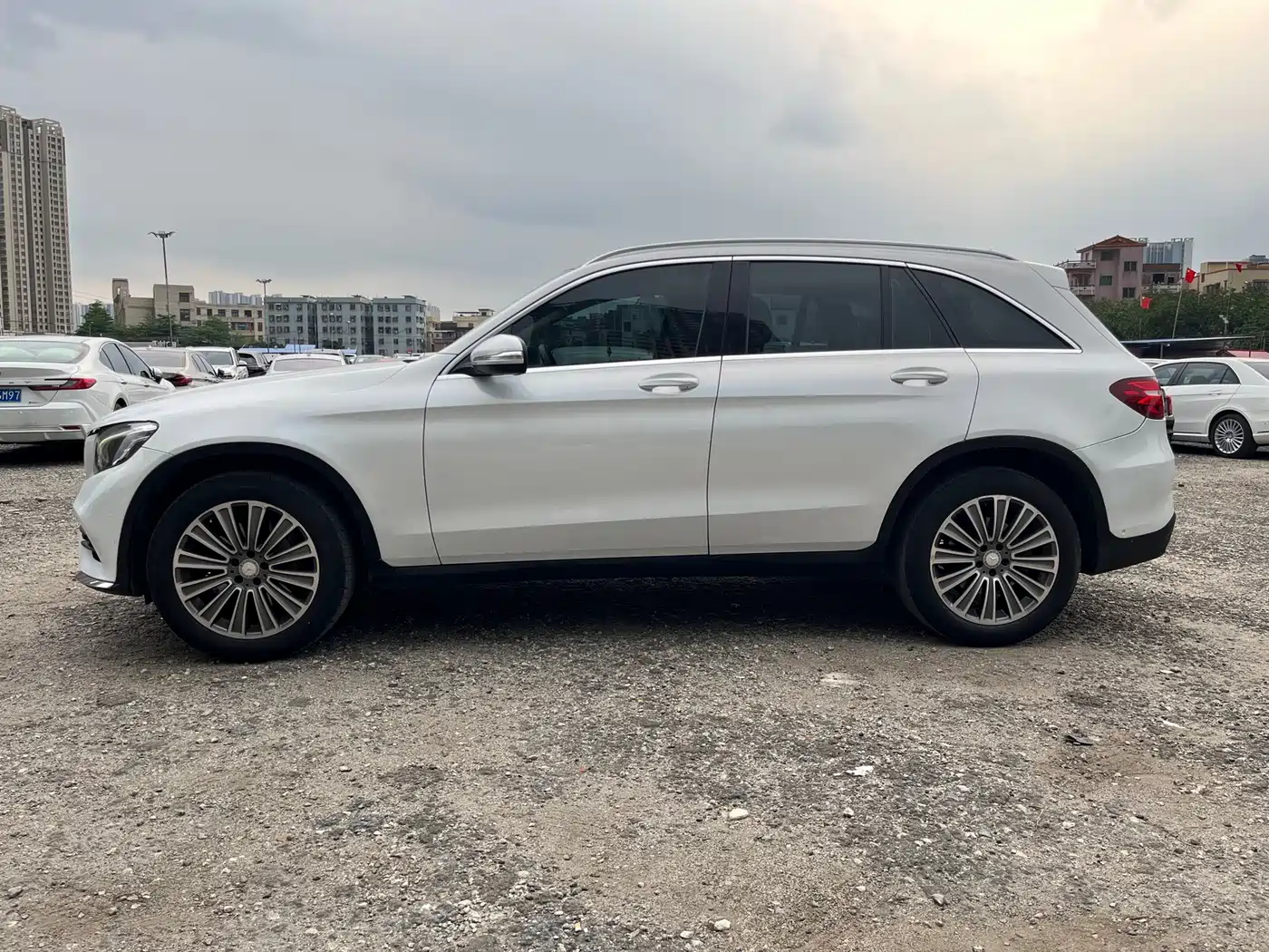 Mercedes-Benz GLC 2017 GLC 260 4MATIC Dynamic фото 4