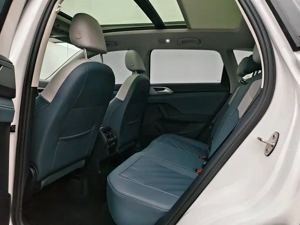 Volkswagen Tharu 2024 300TSI 2WD Moon Premium Edition фото 6