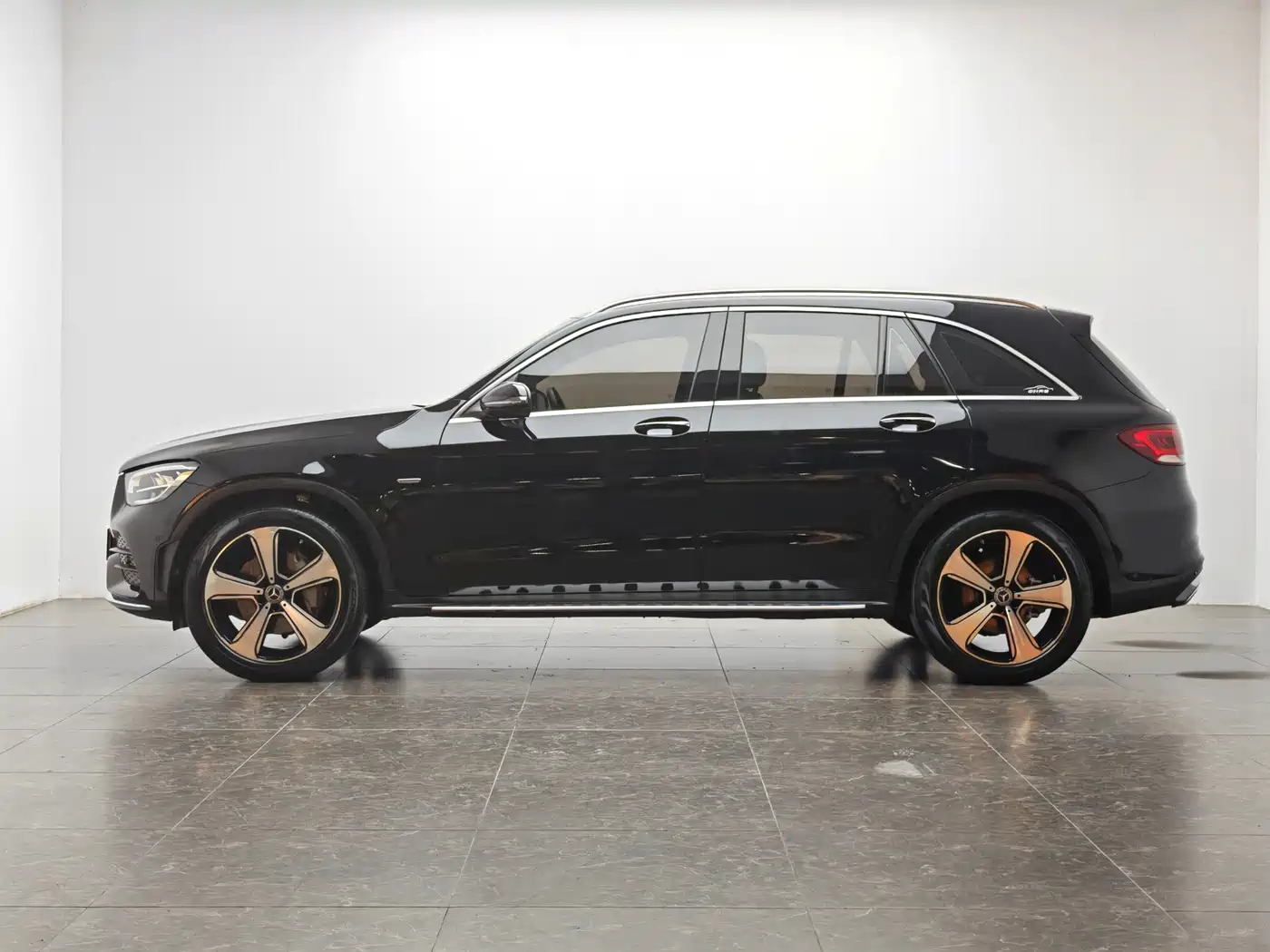 Mercedes-Benz GLC 2022 Facelift GLC 300 L 4MATIC Dynamic Collector's Edition фото 10