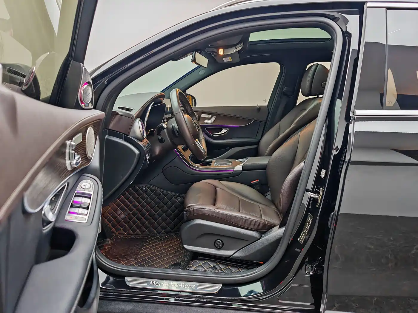 Mercedes-Benz GLC 2022 Facelift GLC 300 L 4MATIC Dynamic Collector's Edition фото 14