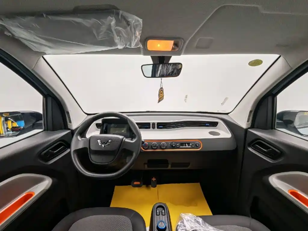 WULING AUTOMOBILE HONGGUANG MINIEV