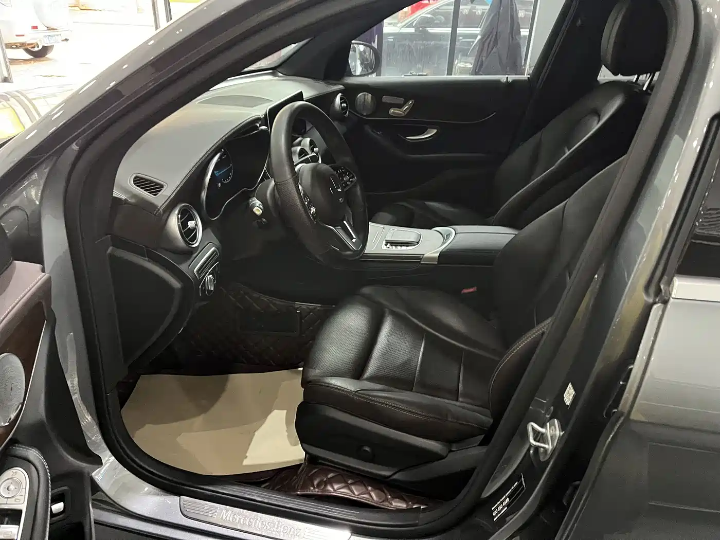Mercedes-Benz GLC 2021 GLC 300 L 4MATIC Sporty фото 5