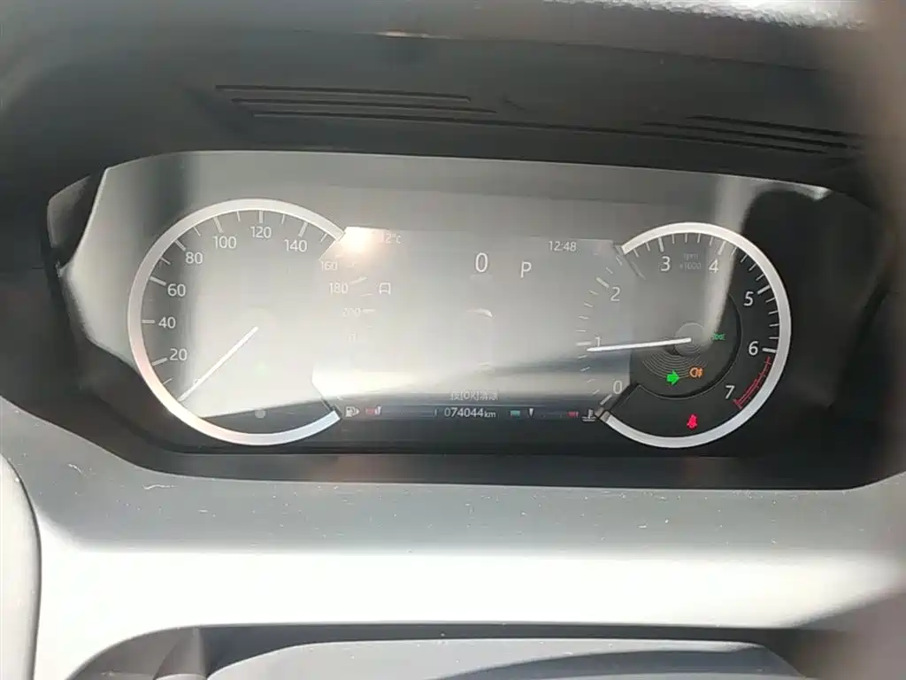Land Rover Discovery Sport 2020 200PS Family Edition фото 12