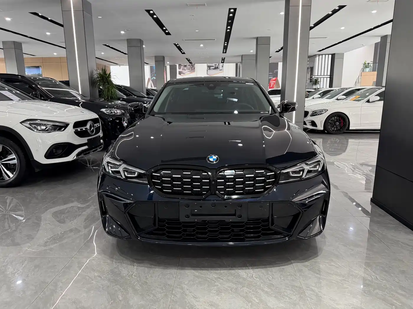 BMW 3 Series 2023 325Li M Sport Black Night Package фото 2