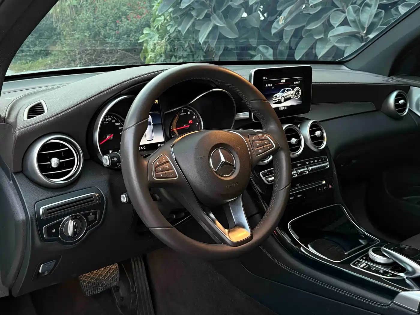 Mercedes-Benz GLC 2019 Model GLC 200 L 4MATIC фото 19