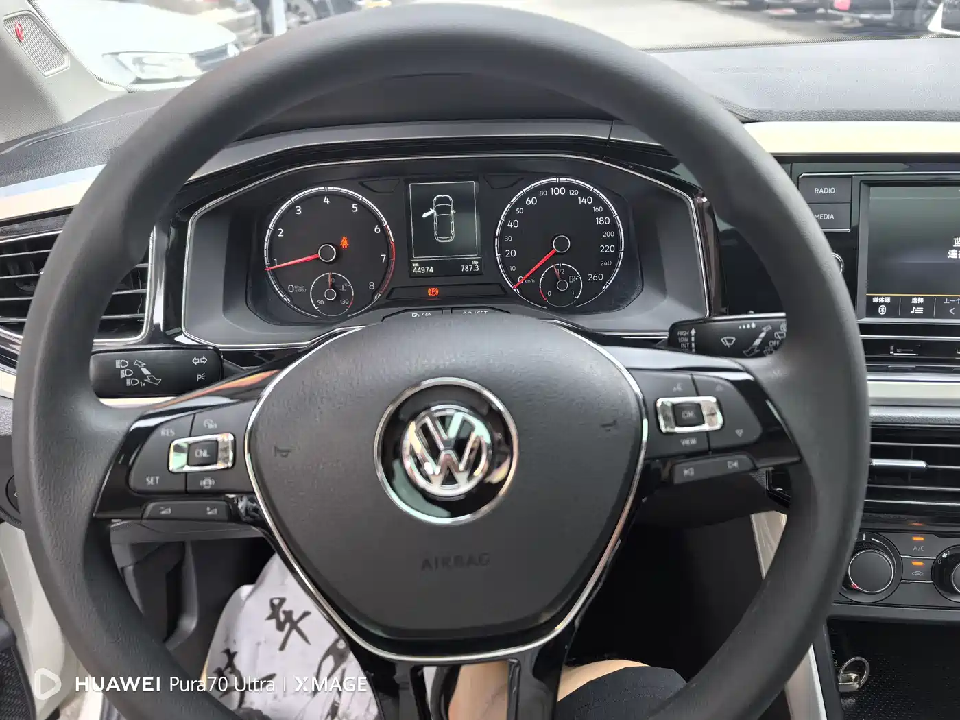 Volkswagen Polo 2019 Plus 1.5L Automatic Beats Trendy Edition фото 10
