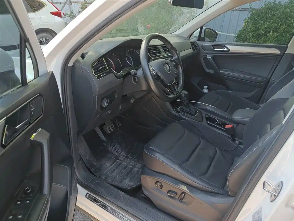 Volkswagen Tiguan L 2018 330TSI Automatic 2WD Luxury Edition фото 14