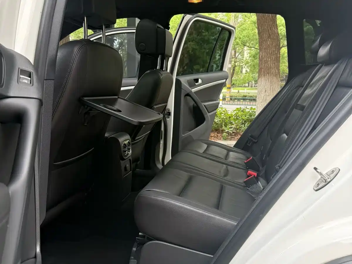 Volkswagen Tiguan 2014 2.0TSI Exclusive Edition фото 4