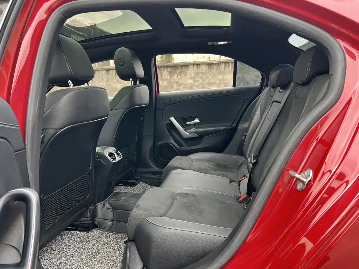 Mercedes-Benz A-Class 2021 A 200 L Sport Sedan Dynamic Type фото 10