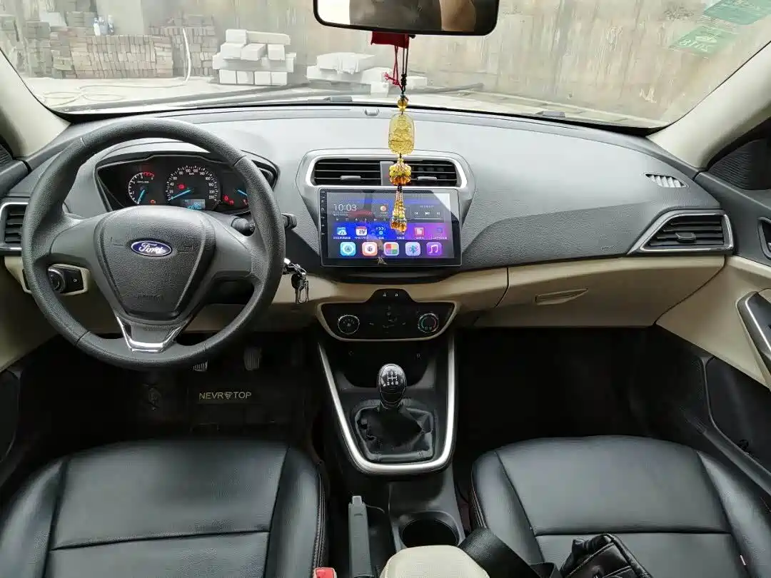 صورة 7 - Ford Escort