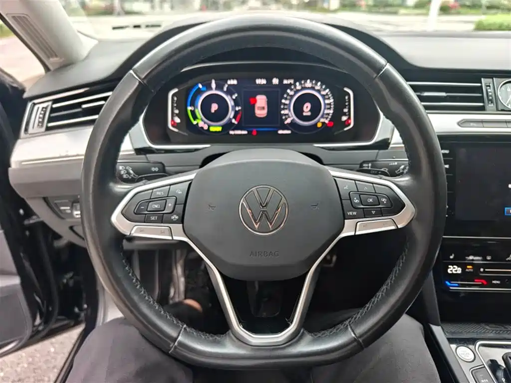 Volkswagen Magotan GTE Plug-in Hybrid 2022 GTE Luxury фото 25