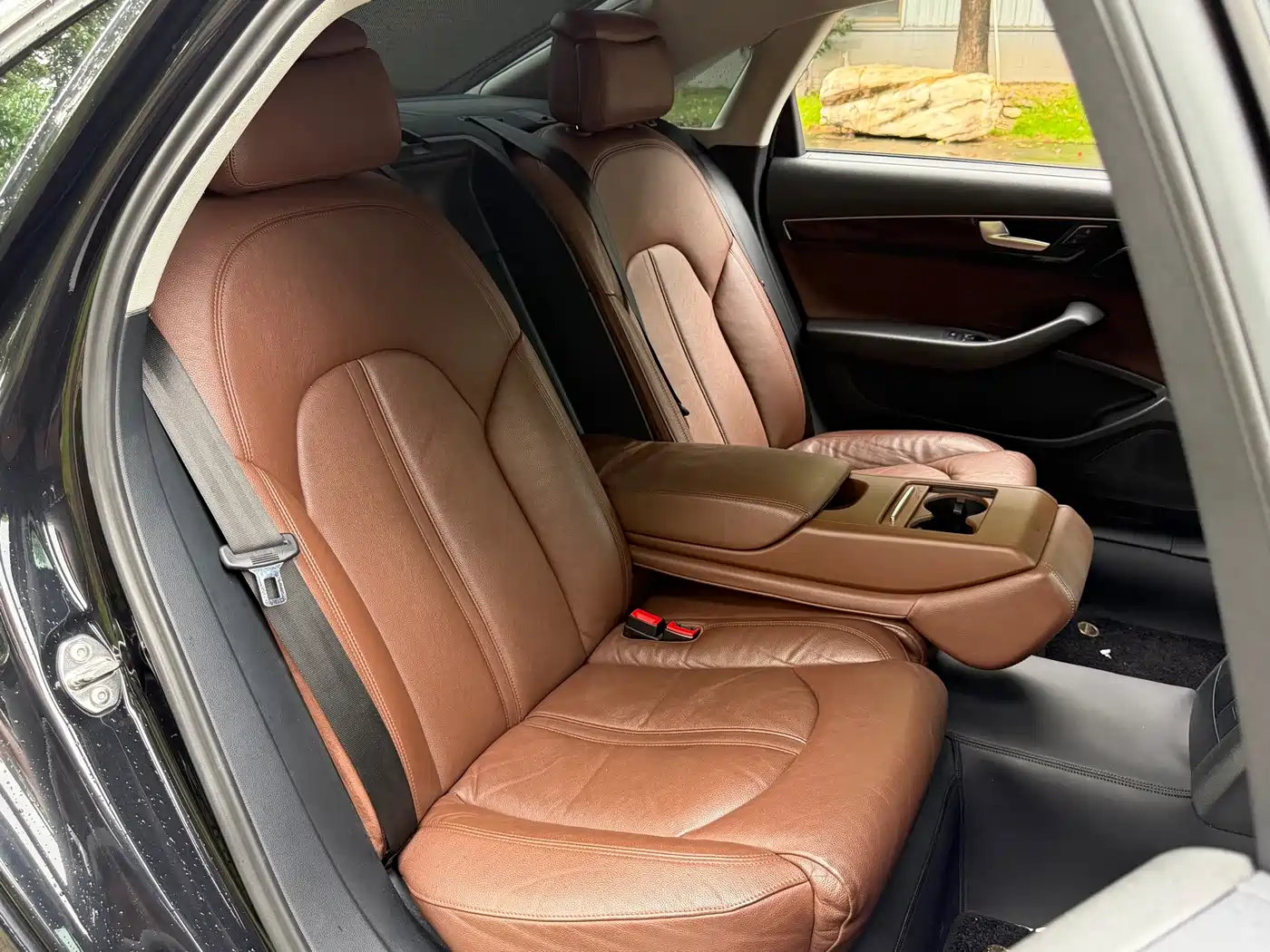 Audi A8 2011 2011 A8L 3.0 TFSI quattro Comfort (213kW)