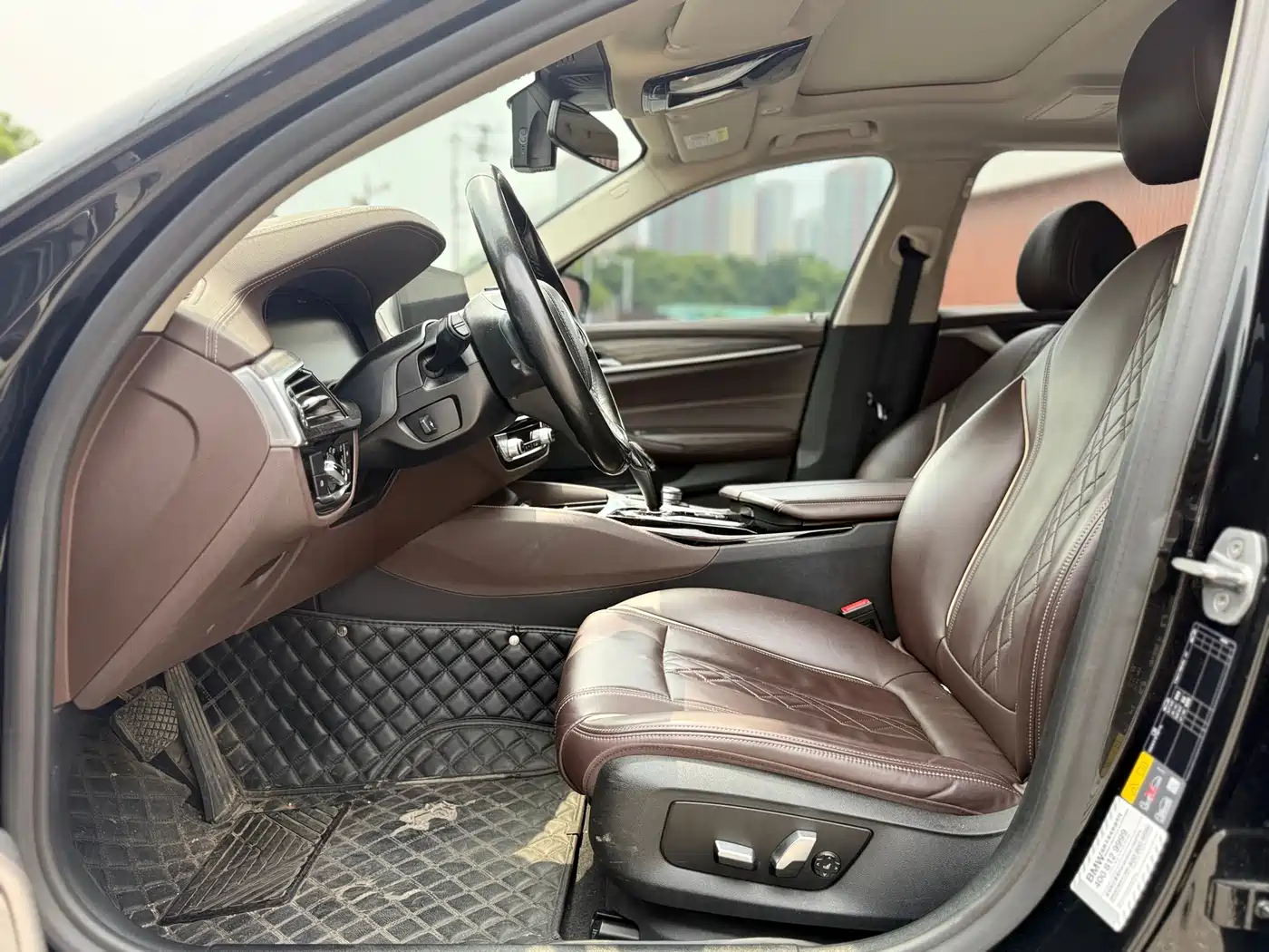 BMW 5 Series New Energy 2020 530Le Range Upgrade Luxury Package фото 13