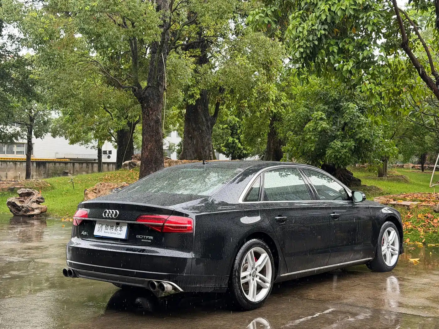 Audi A8 2011 2011 A8L 3.0 TFSI quattro Comfort (213kW)