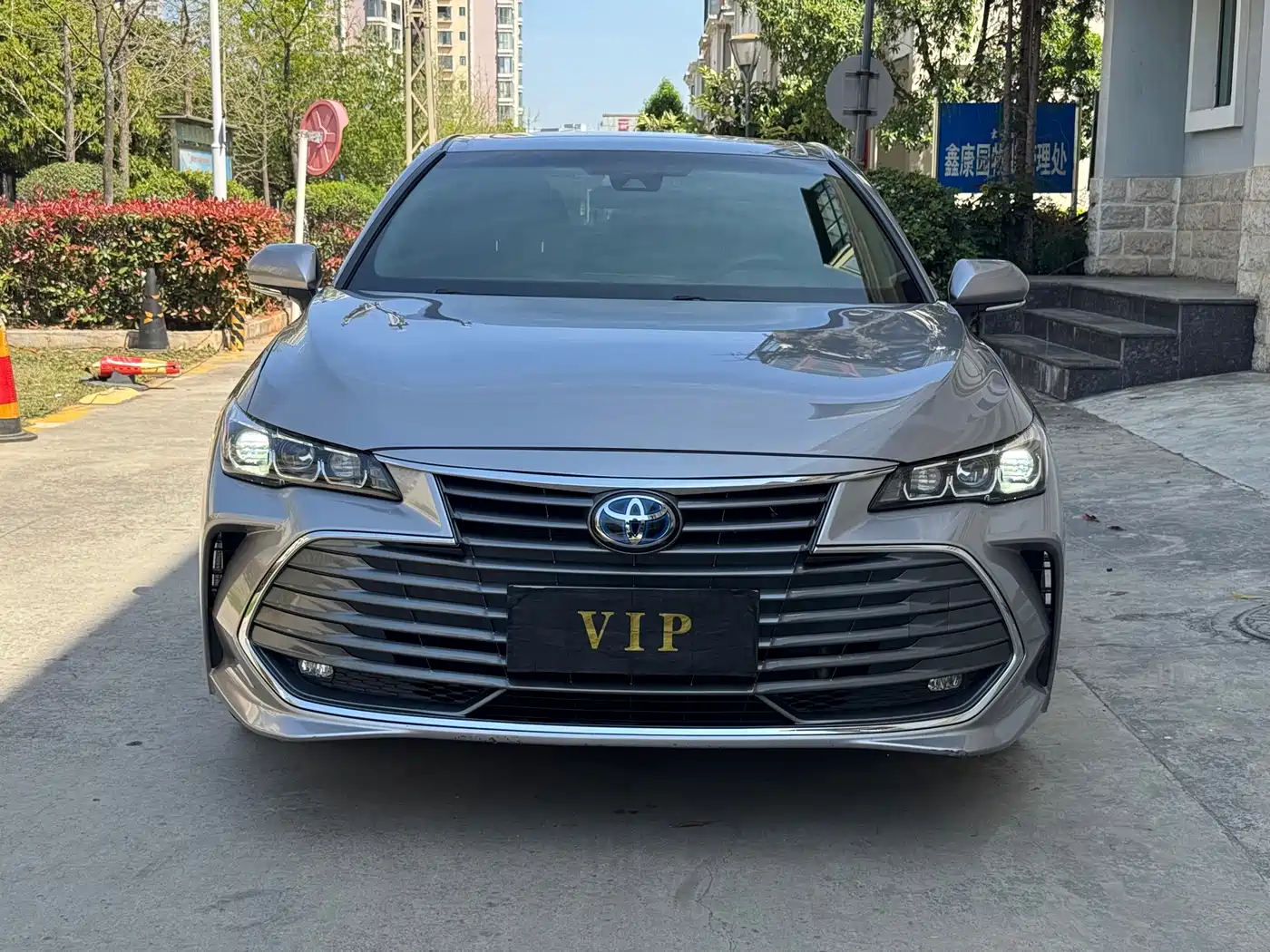Toyota Avalon 2019 Hybrid 2.5L Luxury Edition China VI фото 3