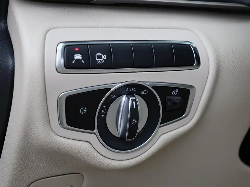 Mercedes-Benz V-Class 2020 Model V 260 L Long Wheelbase Luxury фото 7
