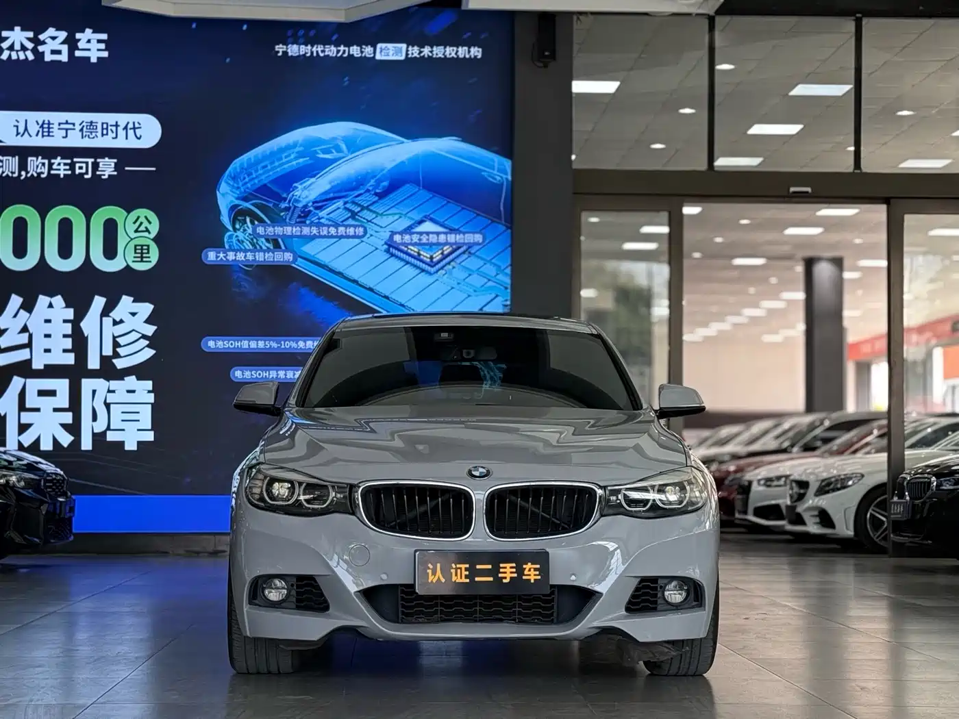 BMW 3 Series GT 2018 320i M Sport фото 2