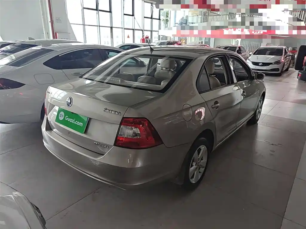 Škoda Rapid 2016 1.6L Automatic Pioneer Edition фото 7