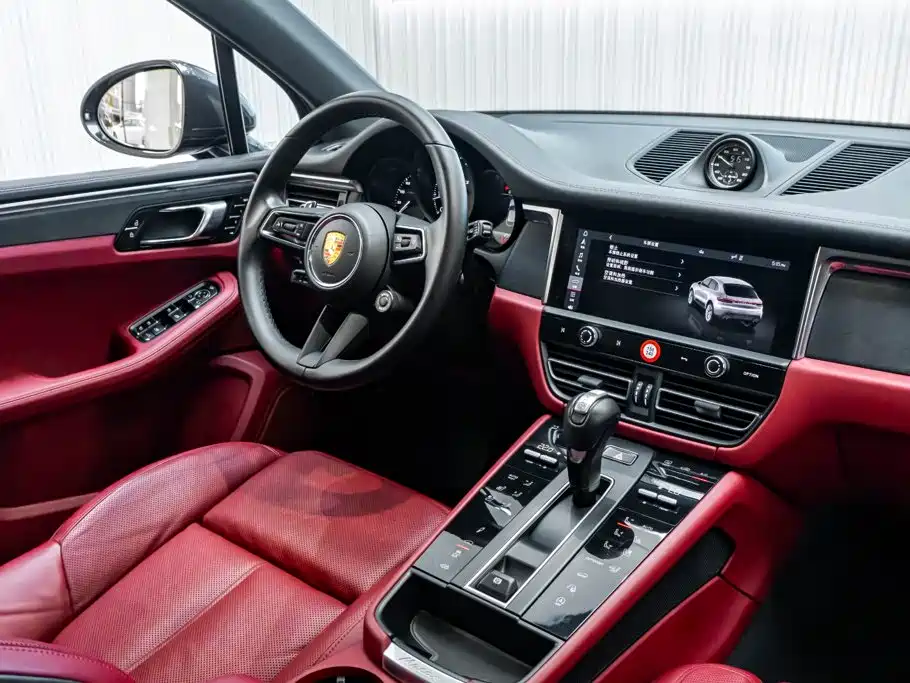 Фото 26 - Porsche Macan