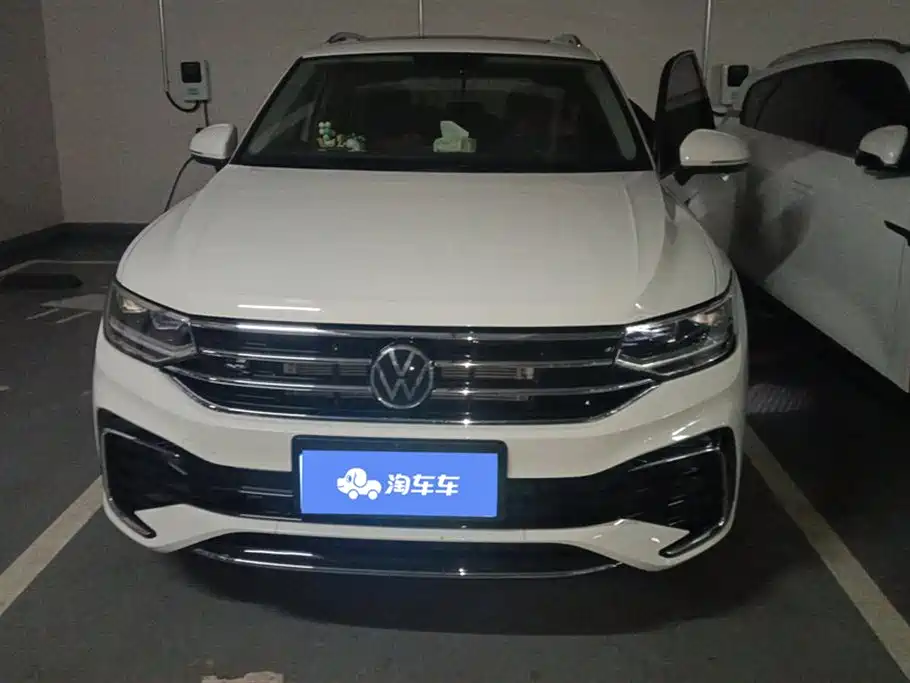 Volkswagen Tiguan L 2022 330TSI Auto 2WD R-Line Premium Edition фото 2