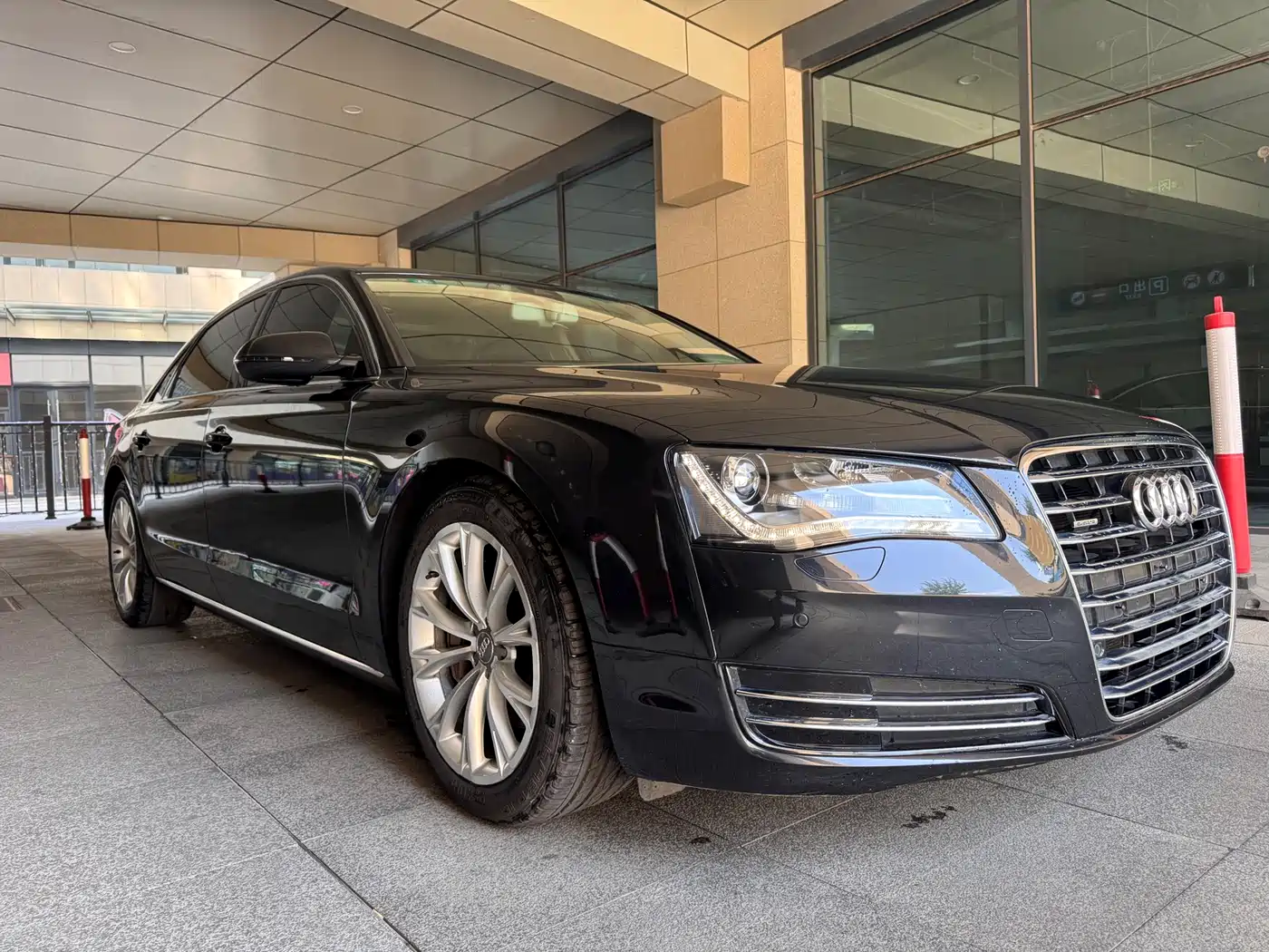 Audi A8 2011 A8L 3.0 TFSI quattro Luxury (213kW) фото 3