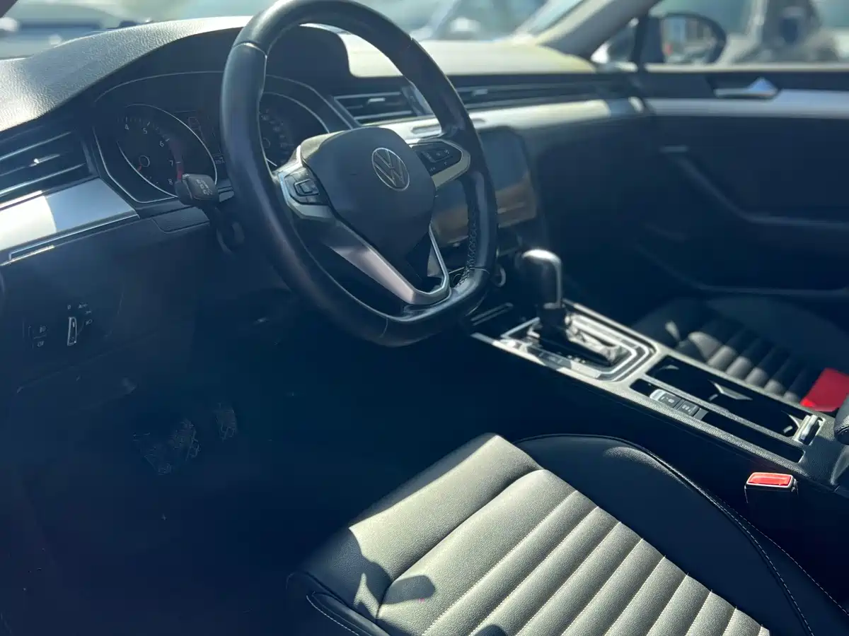 Volkswagen Magotan 2023 2 Million Units Commemorative Edition 280TSI DSG Comfort фото 4