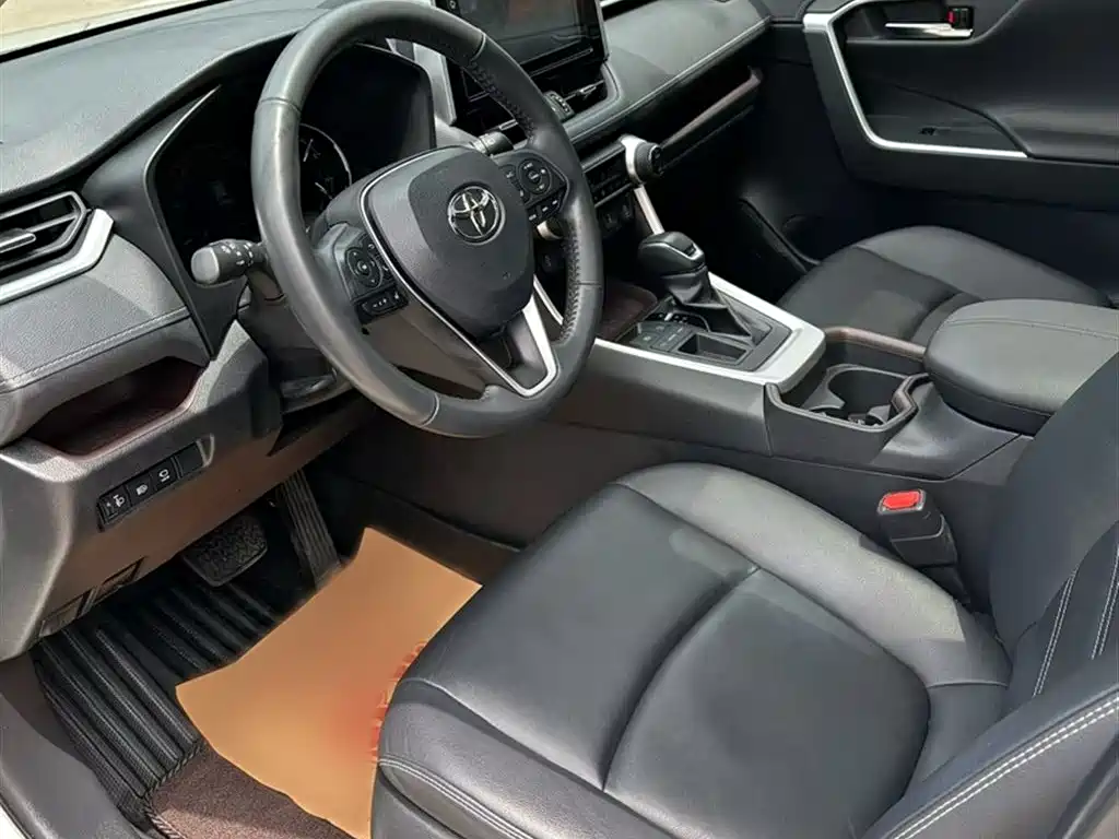 Toyota RAV4 Rongfang 2020 2.0L CVT 2WD Prestige Edition фото 20
