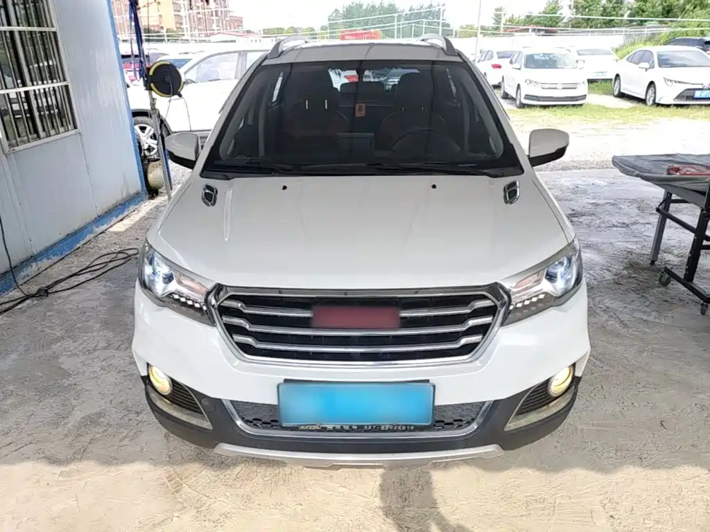 Haval H1 2015 2015 1.5L AMT Luxury