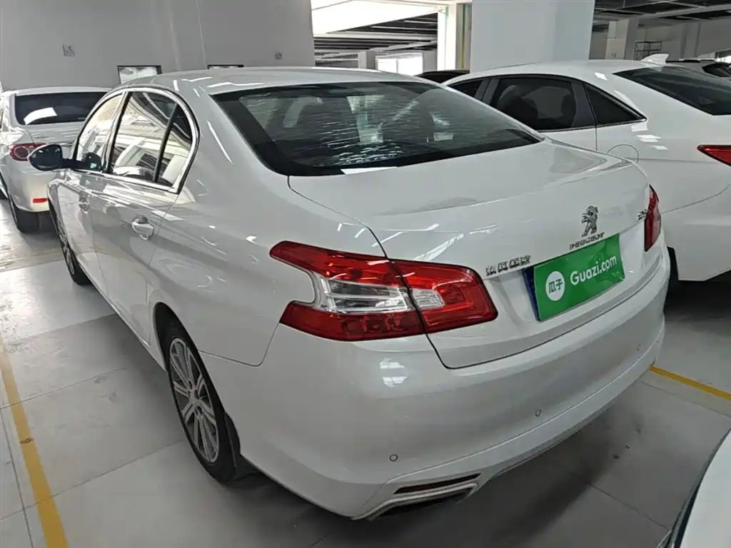 Peugeot 408 2016 1.6T Automatic Luxury Edition фото 5