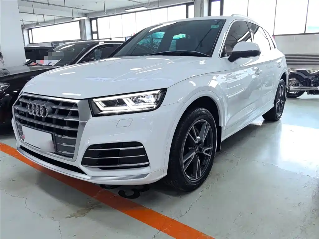 Audi Q5L 2020 Facelift 40 TFSI Honor Fashion